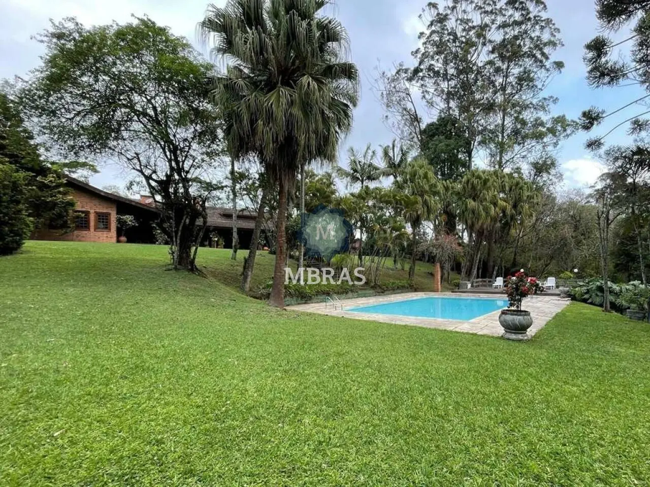 CASA GRANJA VIANA | 4 SUÍTES | 4 VAGAS | 600M² - foto 0