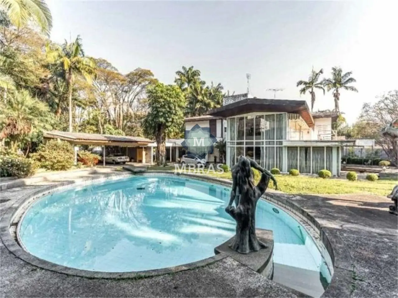 Casa com 985m² de área privativa em terreno maravilhoso de 3282m², na melhor região do Jardim Europa - foto 0