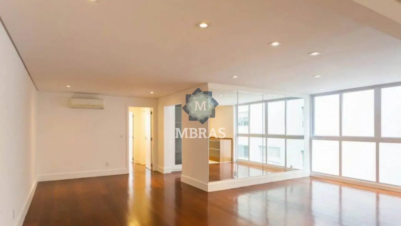 Maravilhoso apartamento reformado na R: Bela Cintra, 50mts restaurante Fasano - foto 0