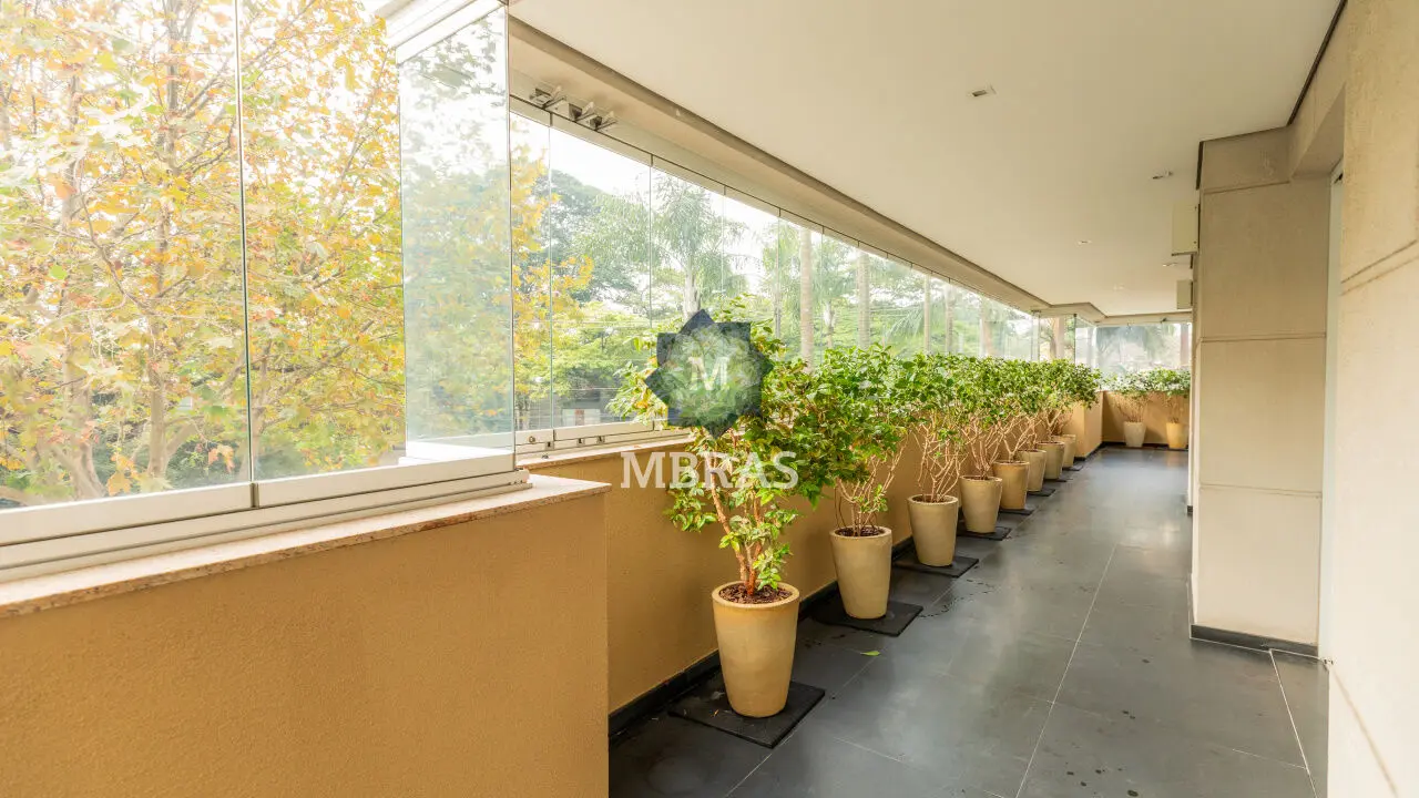 LINDO APARTAMENTO EM FRENTE AO PARQUE IBIRAPUERA - foto 0
