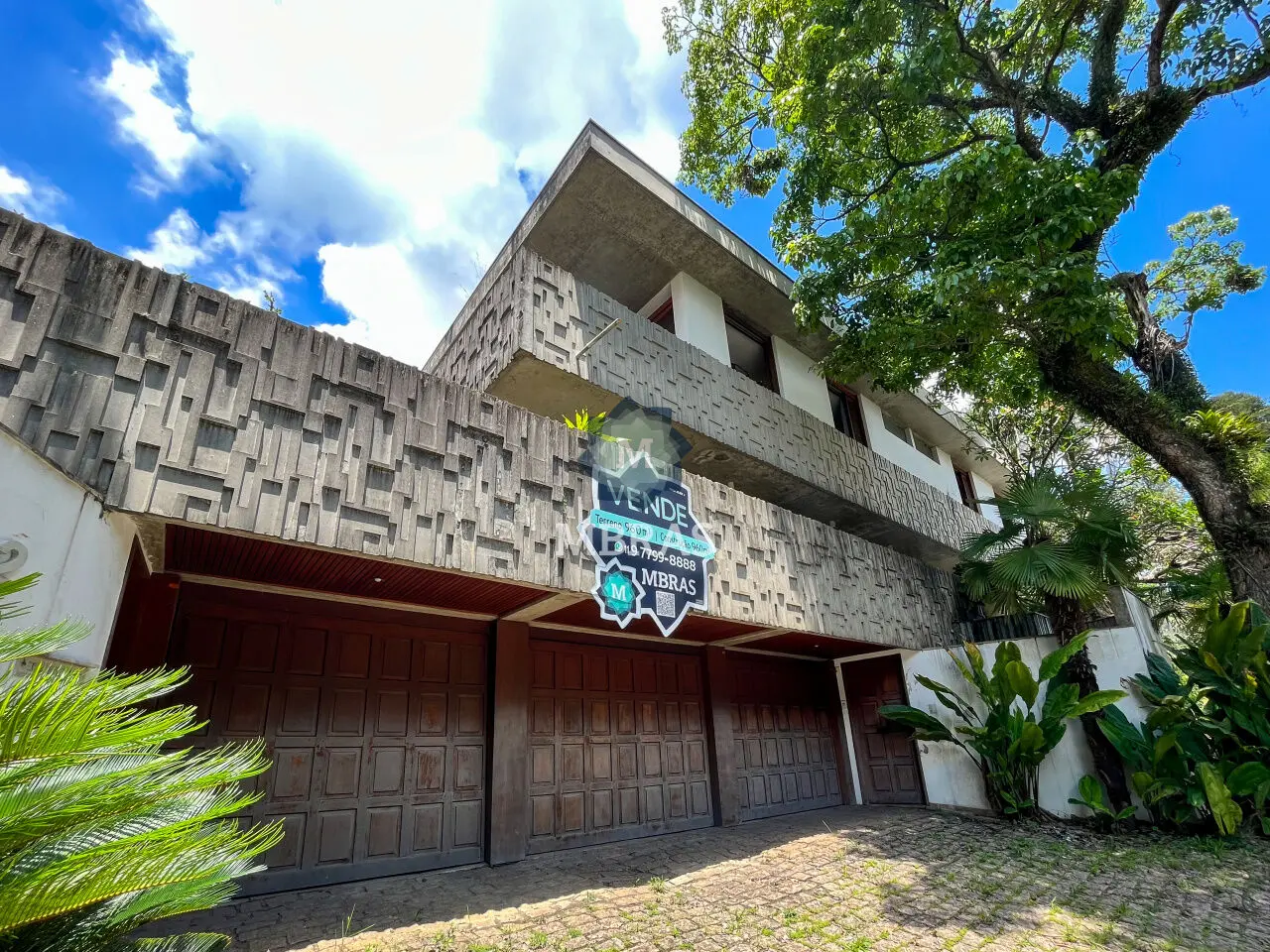 Casa cinematográfica com 960m² no Jardim Panorama - foto 0