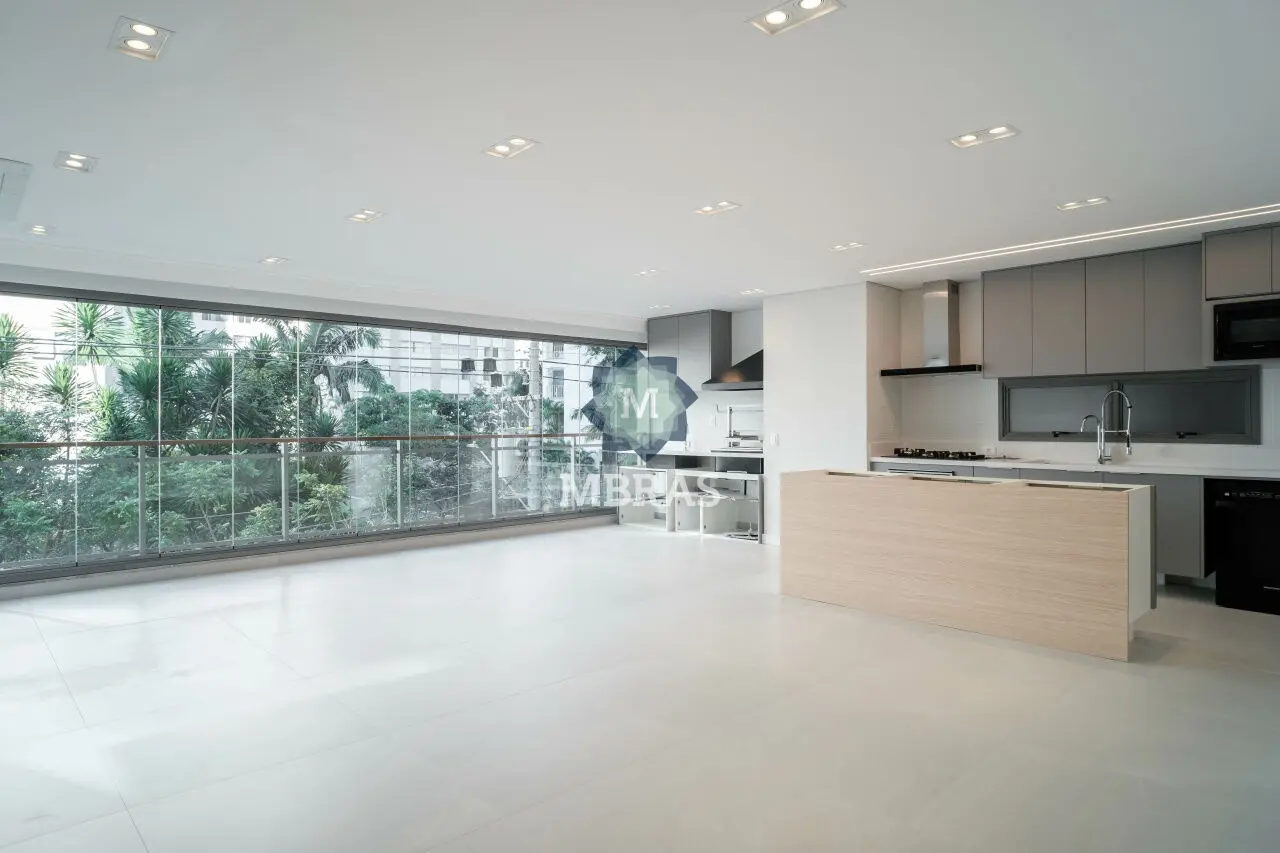 Apartamento recém reformado em Moema | 157m² - foto 0