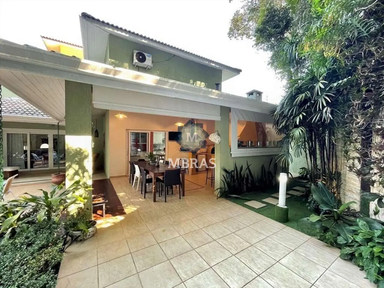 Casa no Forest Hills - foto 0
