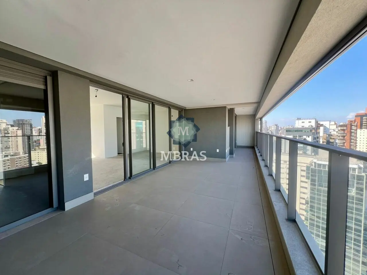 Grande Oportunidade em Andar Alto - foto 0