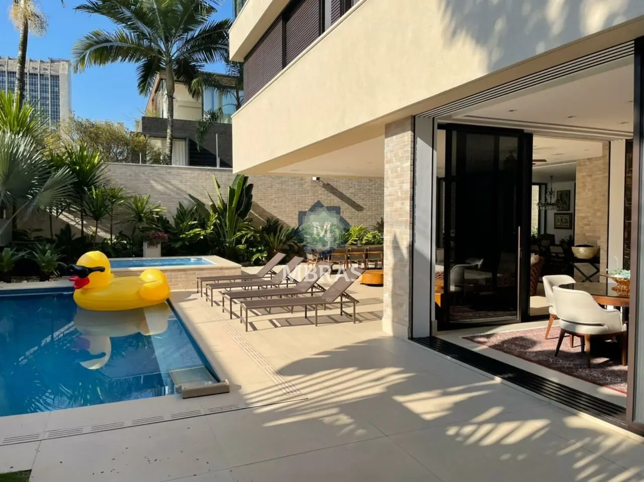 Casa única em condomínio exclusivo no Jardim Europa - foto 0