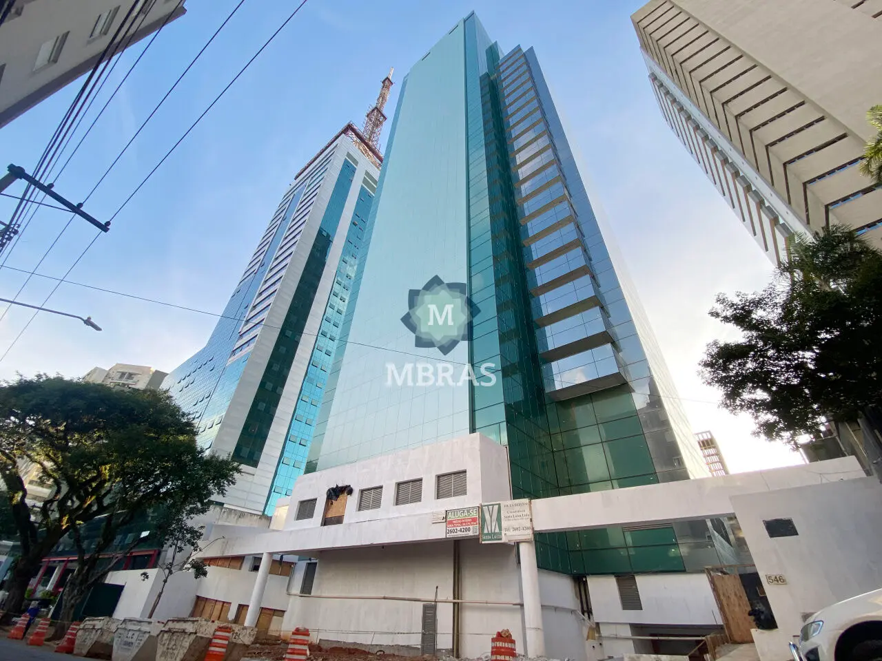 Prédio recém entregue com instalações completas | Excelente para área hospitalar - foto 0
