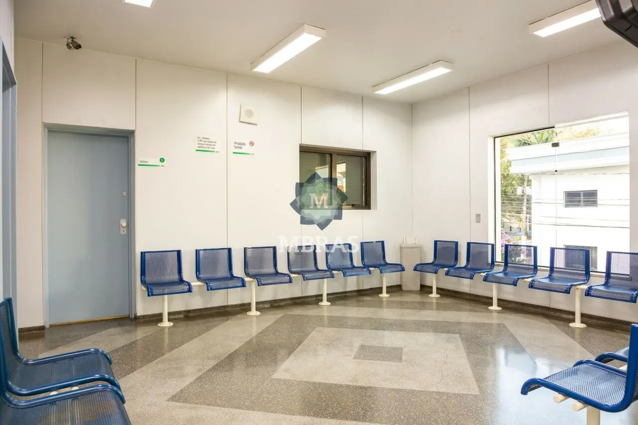PRÉDIO COMERCIAL DE ESQUINA | SERVIÇOS DE SAÚDE | CLÍNICAS - foto 0