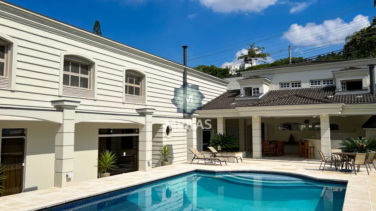 Espetacular casa com quadra de tênis na Vila Madalena - foto 0