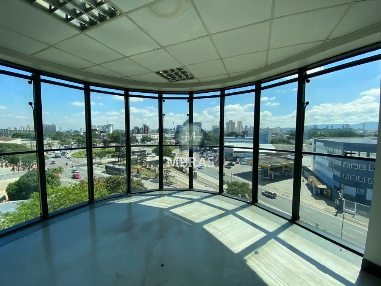 Prédio comercial com 4 andares na Av Marquês de São Vicente - foto 0