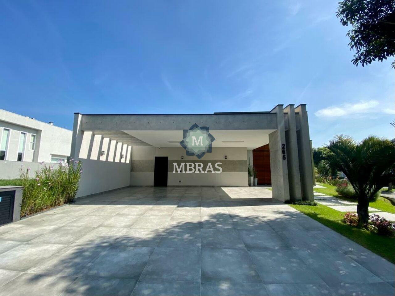 Belíssima casa térrea de esquina na Granja Viana - foto 0