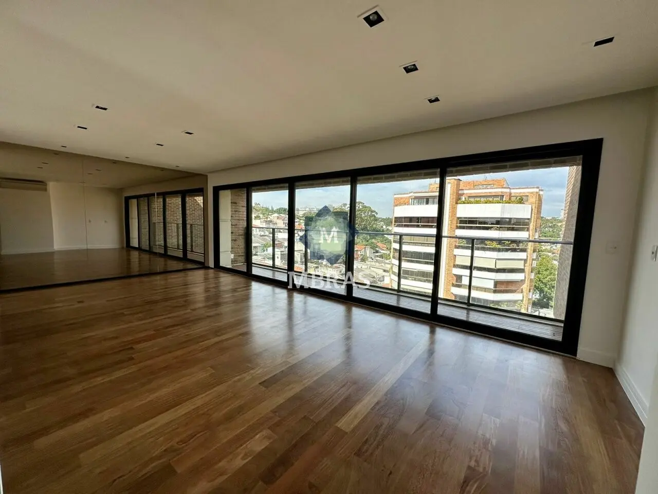 Excelente Cobertura Triplex para venda ou locação no Jd. Guedala | 222 m2 - foto 0