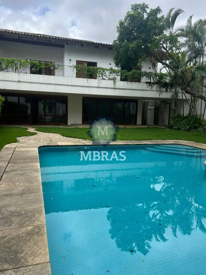 Excelente Casa com Localização Nobre - foto 0
