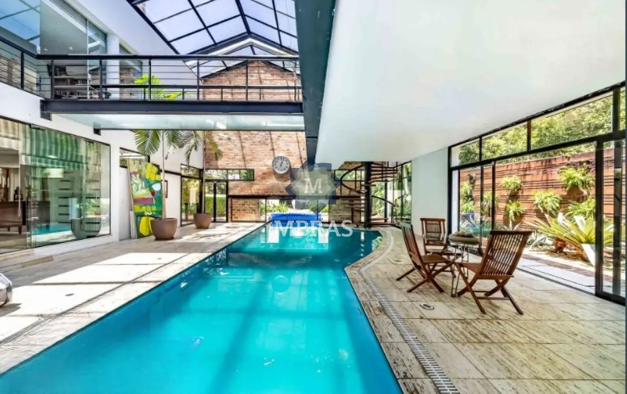 Residência Exclusiva com mais de 1.000 m² de Terreno - foto 0