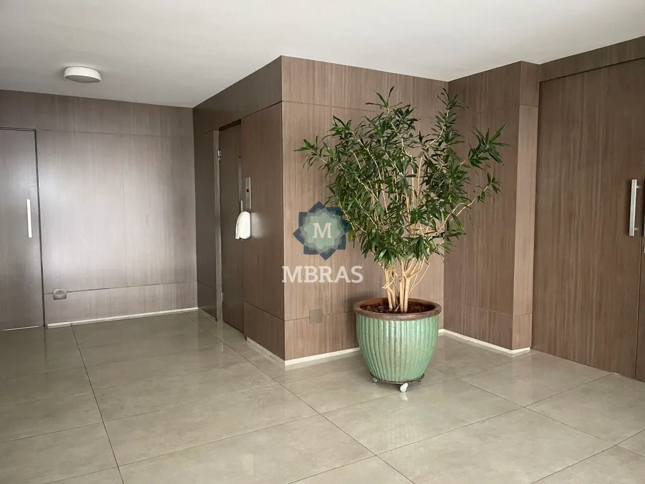APARTAMENTO AMPLO EM RUA TRANQUILA DO JARDINS - foto 0