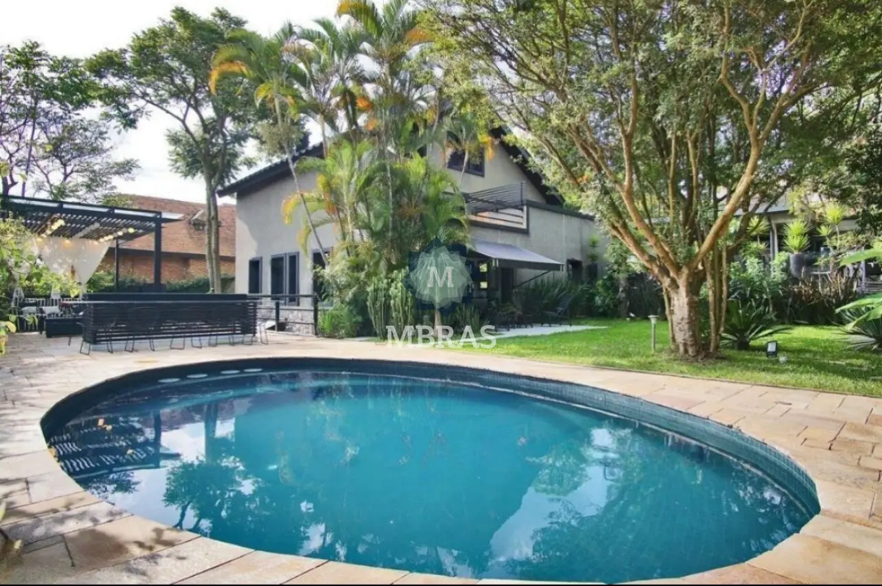 Belíssima casa em Rua Fechada - foto 0