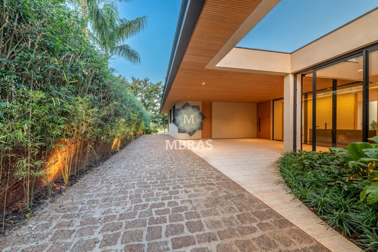 Casa luxuosa assinada por João Armentano - foto 0