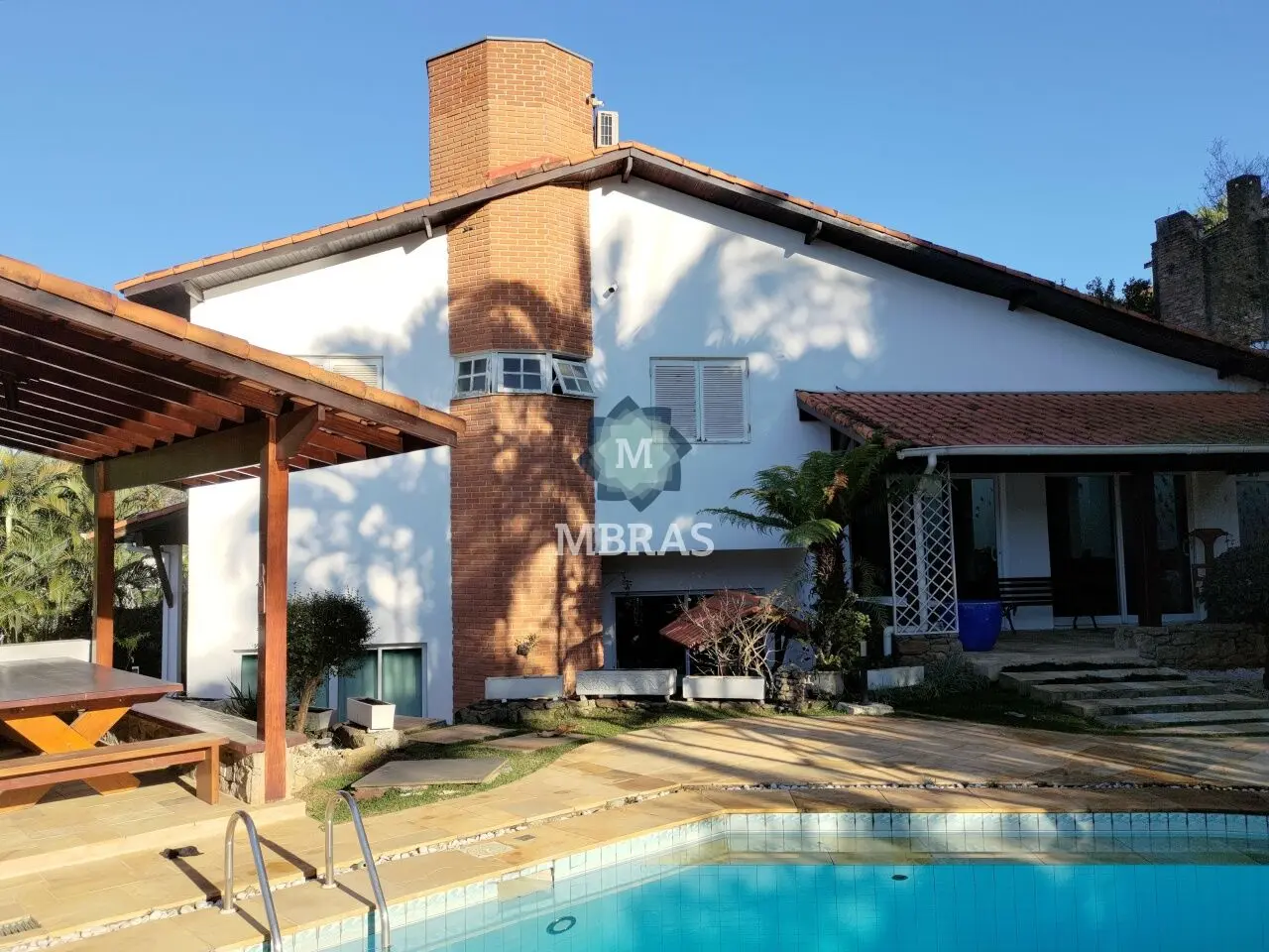 Excelente casa com área de lazer espetacular - foto 0