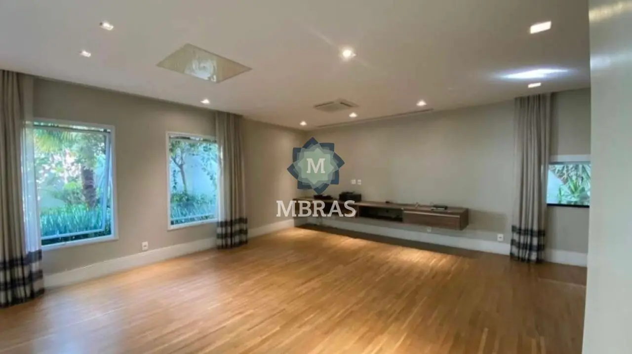 Casa em Alto de Pinheiros - 319m² - 3 suítes - 3 vagas - foto 0