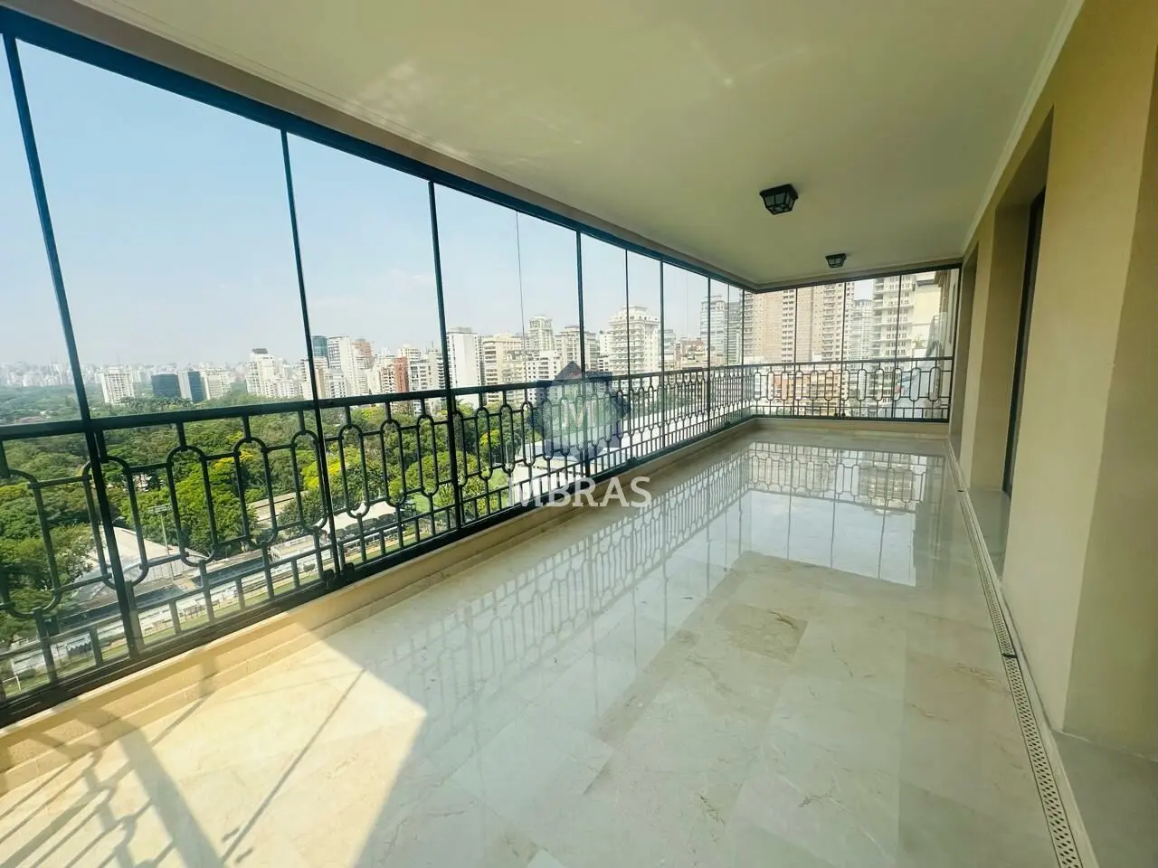 Belíssimo Apartamento com vista para o Clube Pinheiros - foto 0