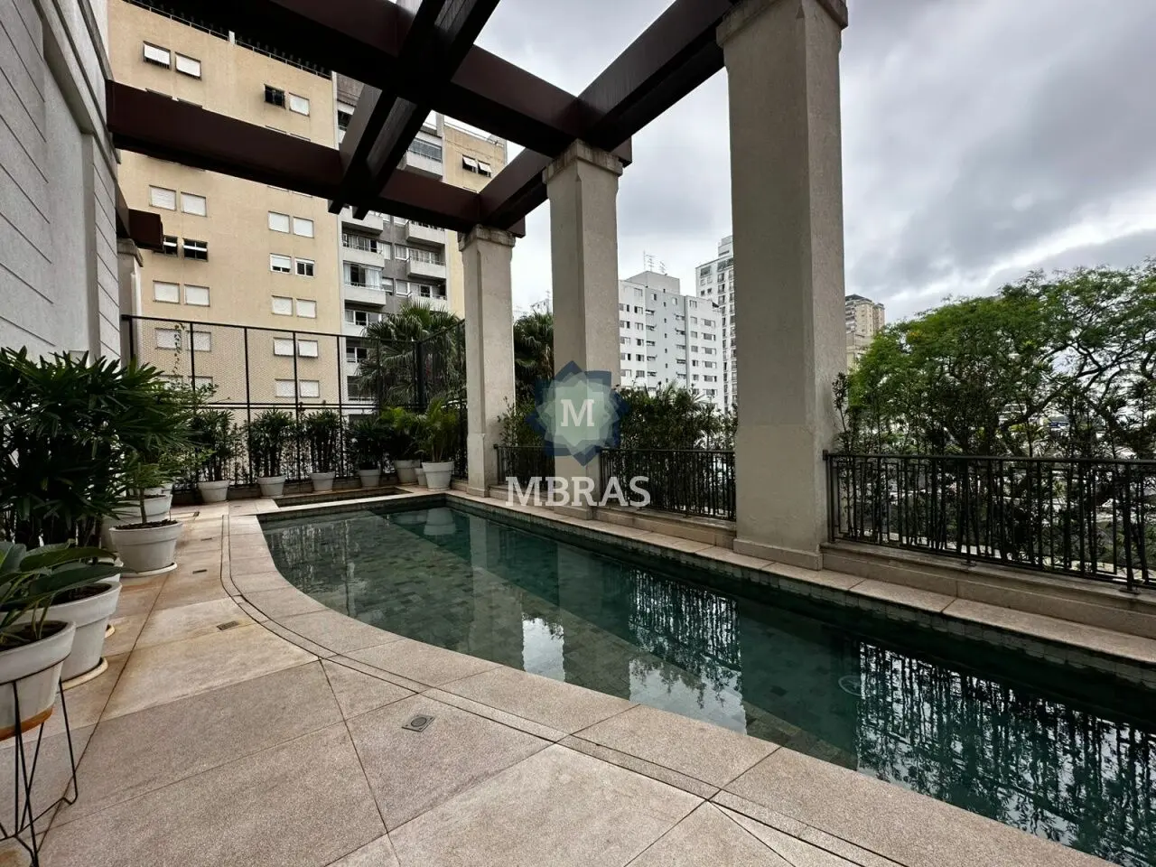 Apartamento Garden Exclusivo - 893m² com Piscina e Hidromassagem - foto 0
