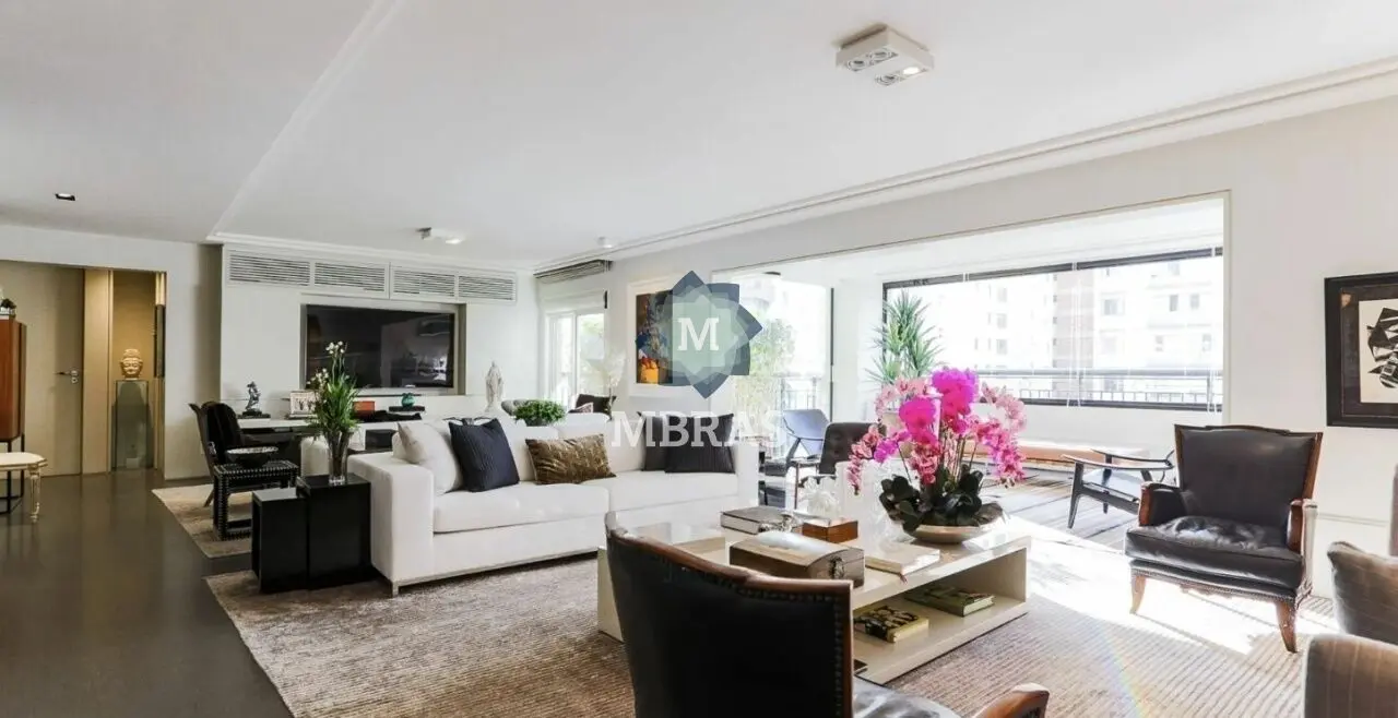 Apartamento impecável com projeto de Roberto Migotto - foto 1