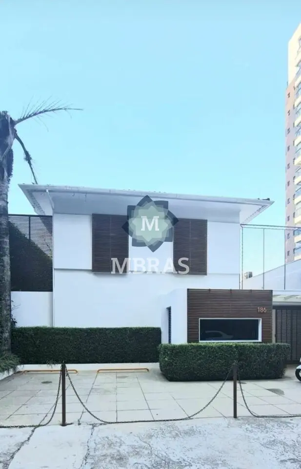 Casa em Moema, uma das regiões mais desejadas de São Paulo. - foto 0