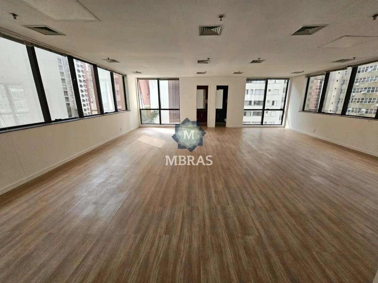 Conjunto Comercial nos Jardins - foto 0