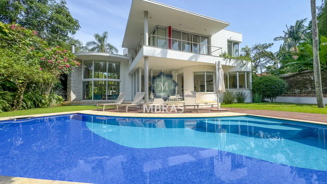 Casa com arquitetura contemporânea - foto 0