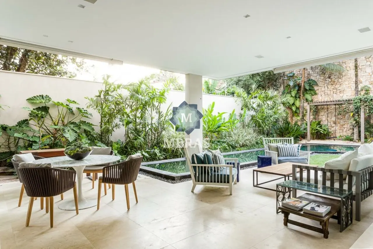 Lindíssima Casa na melhor Localização do Jardim Europa - foto 0