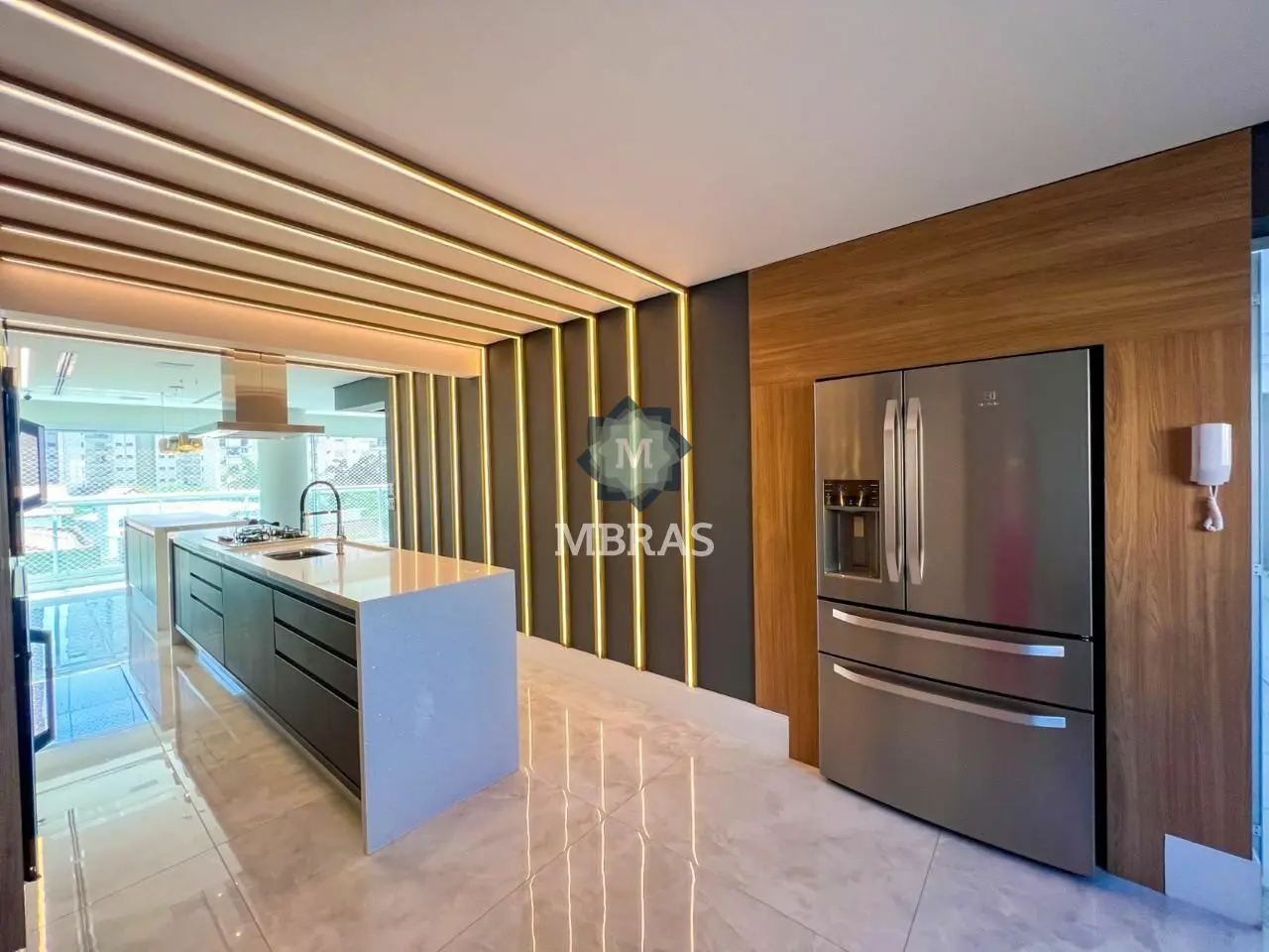 Espaço e Conforto: Apartamento à Venda com 300m², 4 Quartos e 4 Vagas de Garagem - foto 0