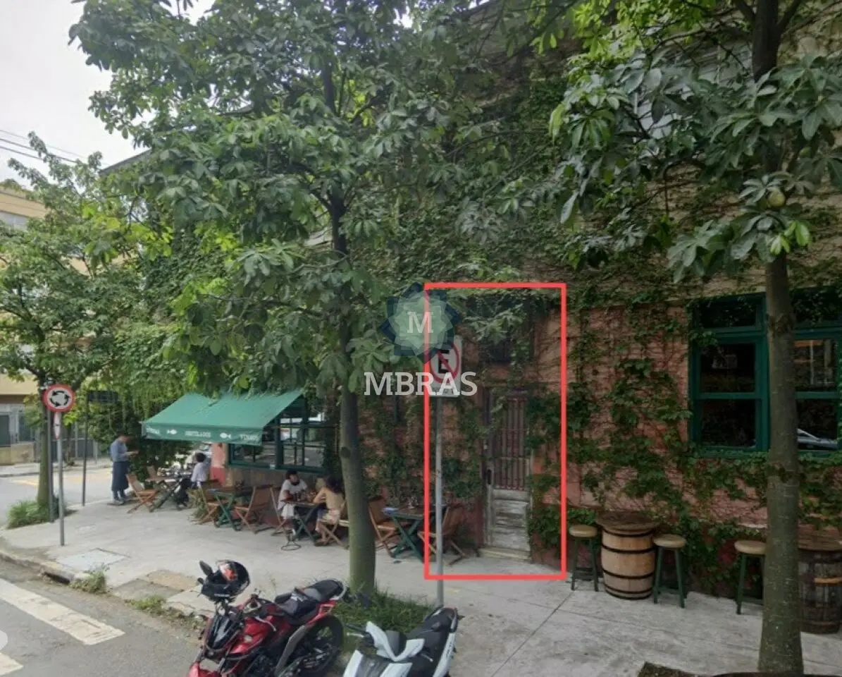 POÉTICA CASA COM MURO DE HERAS AO LADO DO TABERNA 474 - foto 0