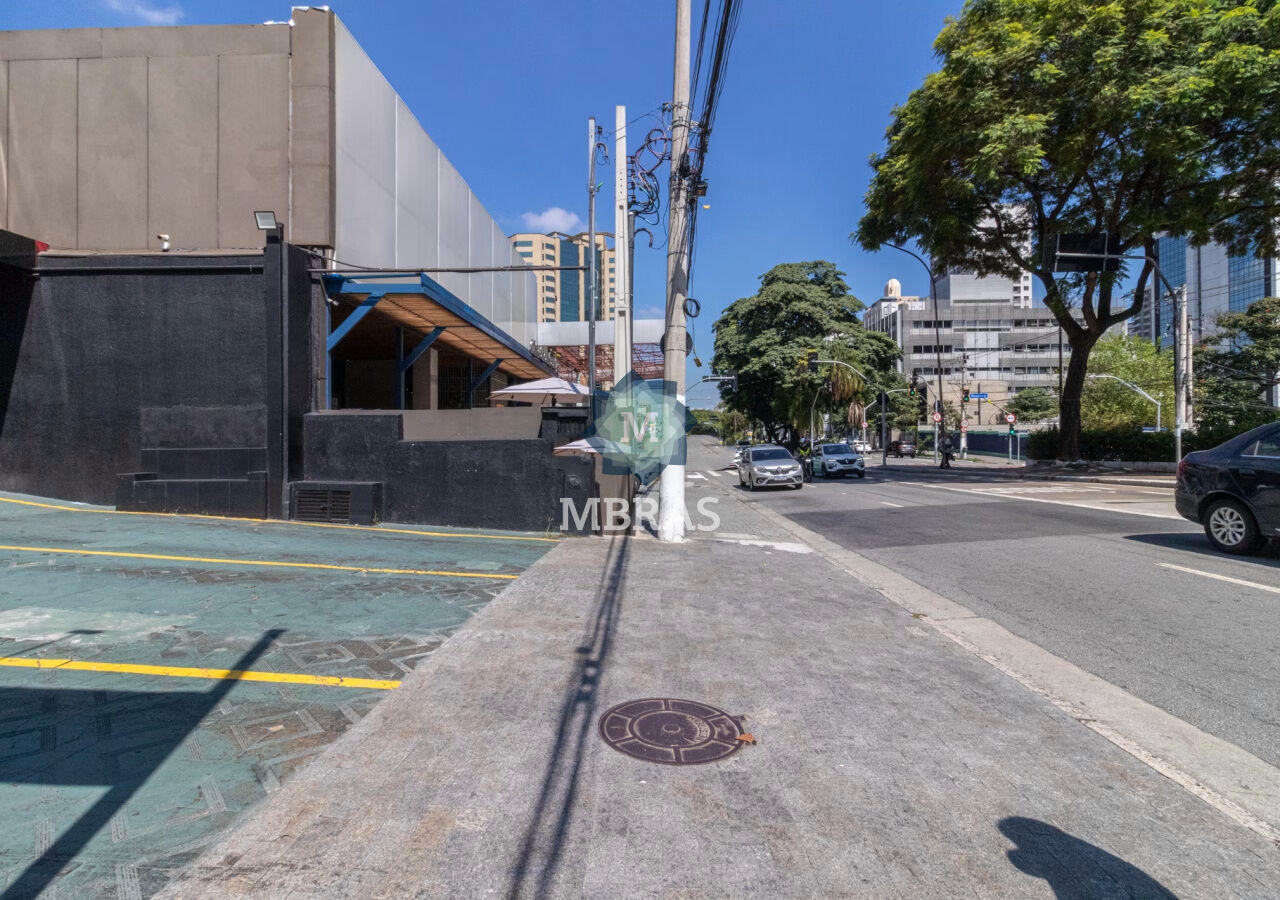 Casa comercial na Avenida Ibirapuera - foto 0