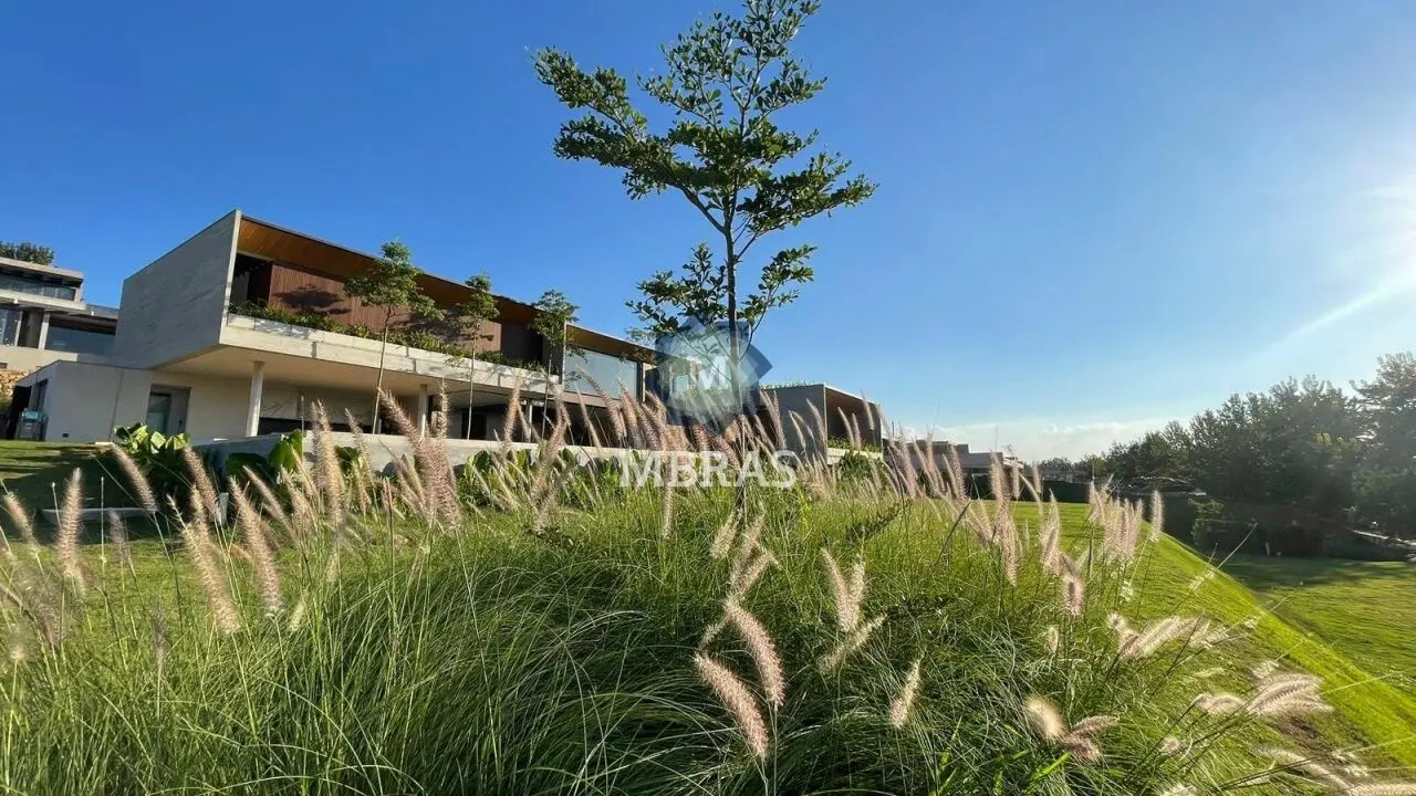 Casa moderna no Condomínio Quinta da Baroneza - foto 0