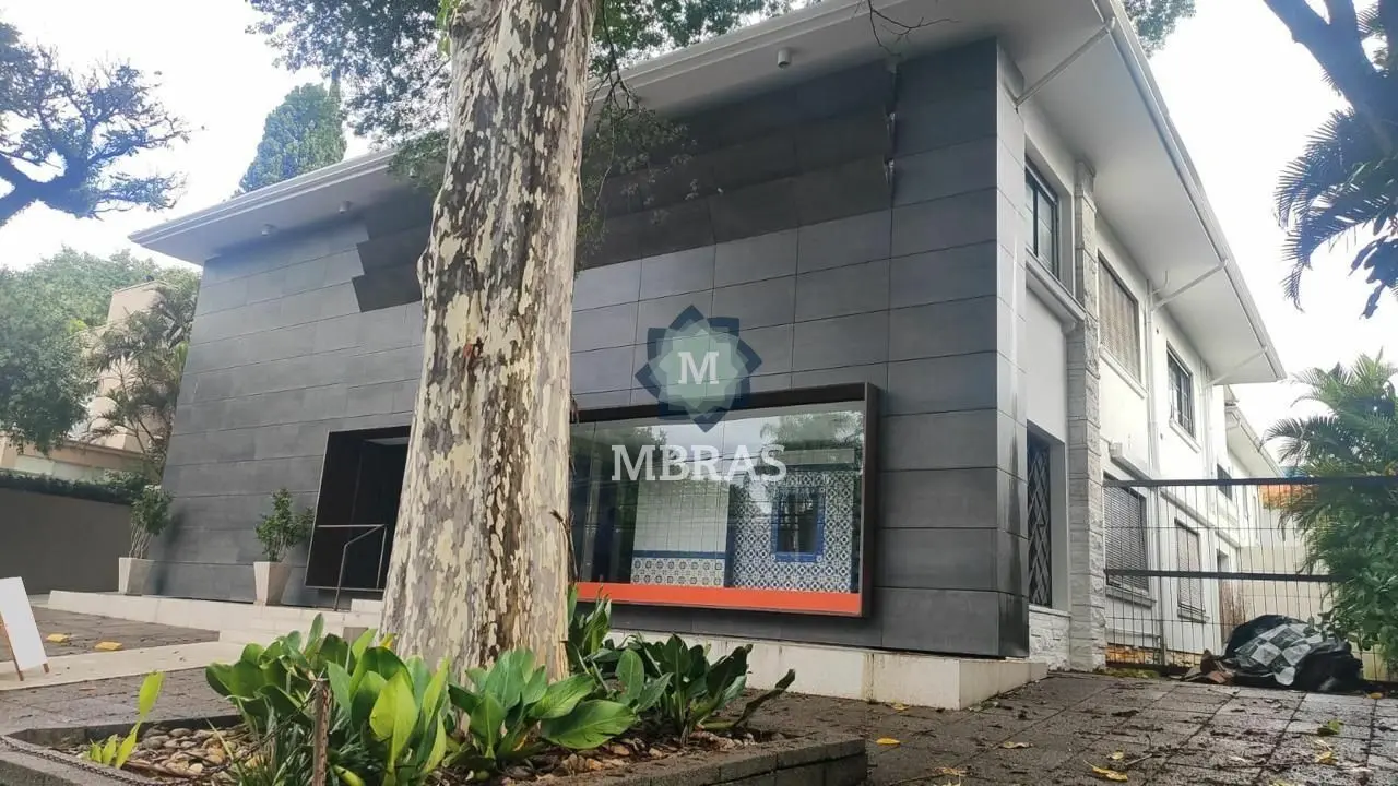 Casa comercial para locação na Avenida Brasil - foto 0