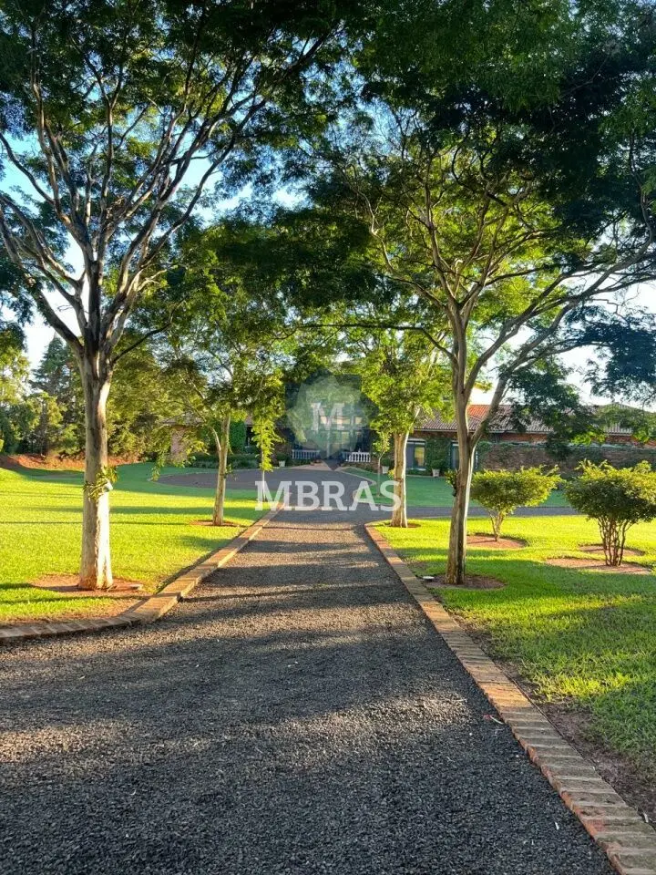 Casa Magnífica de 1.600 metros de construção com 10.000 metros de terreno na melhor localização - foto 0