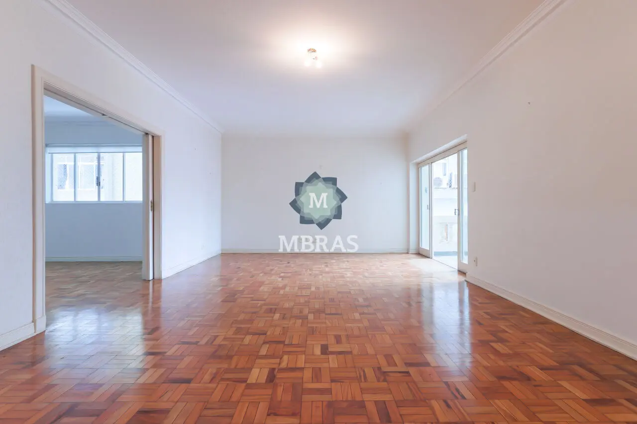Amplo Apartamento Neoclássico Lindenberg. - foto 0