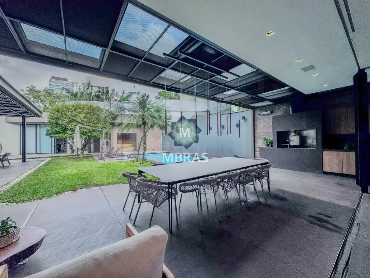 Linda casa moderna no Jardim Europa - foto 0