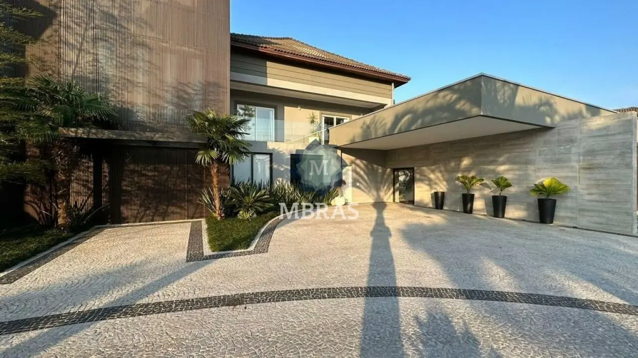 Exclusiva residência de alto padrão na Aldeia da Serra - foto 0