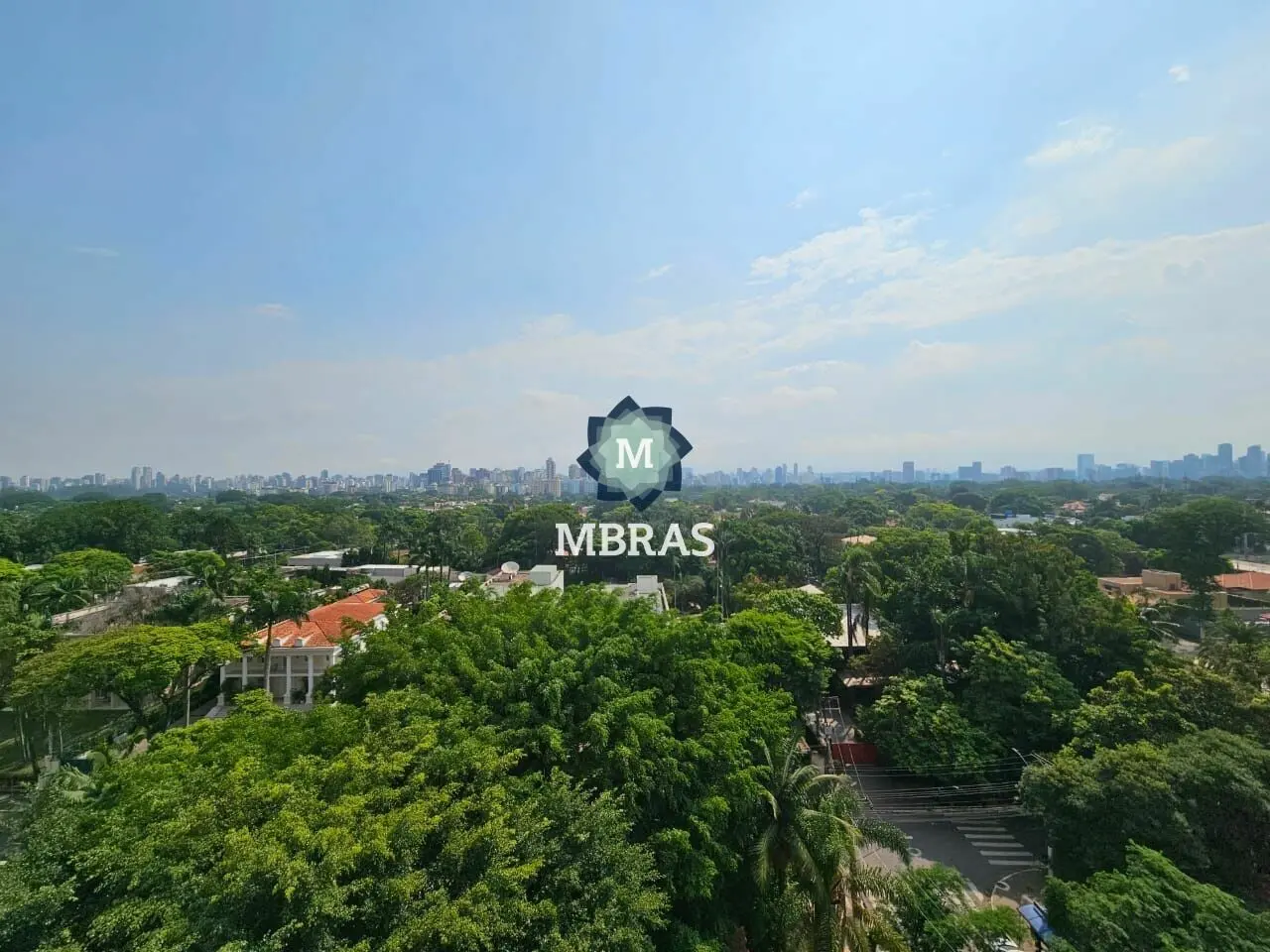 Maravilhoso apartamento com 335 m², em prédio cobiçado com vista infinita para os Jardins - foto 0