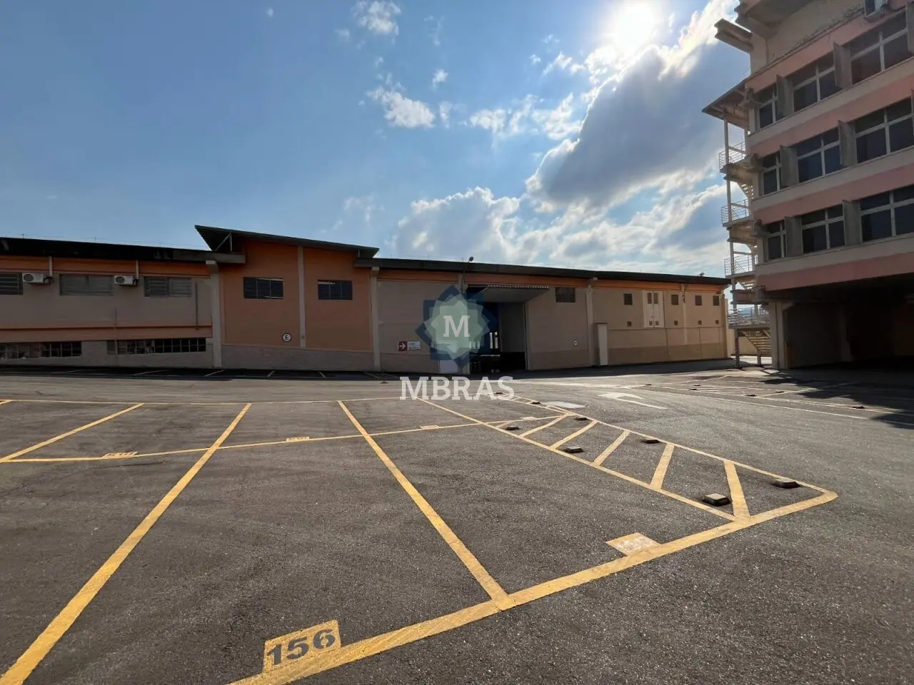 Prédio Comercial Imponente em Santana de Parnaíba ? Ideal para Grandes Corporações - foto 0