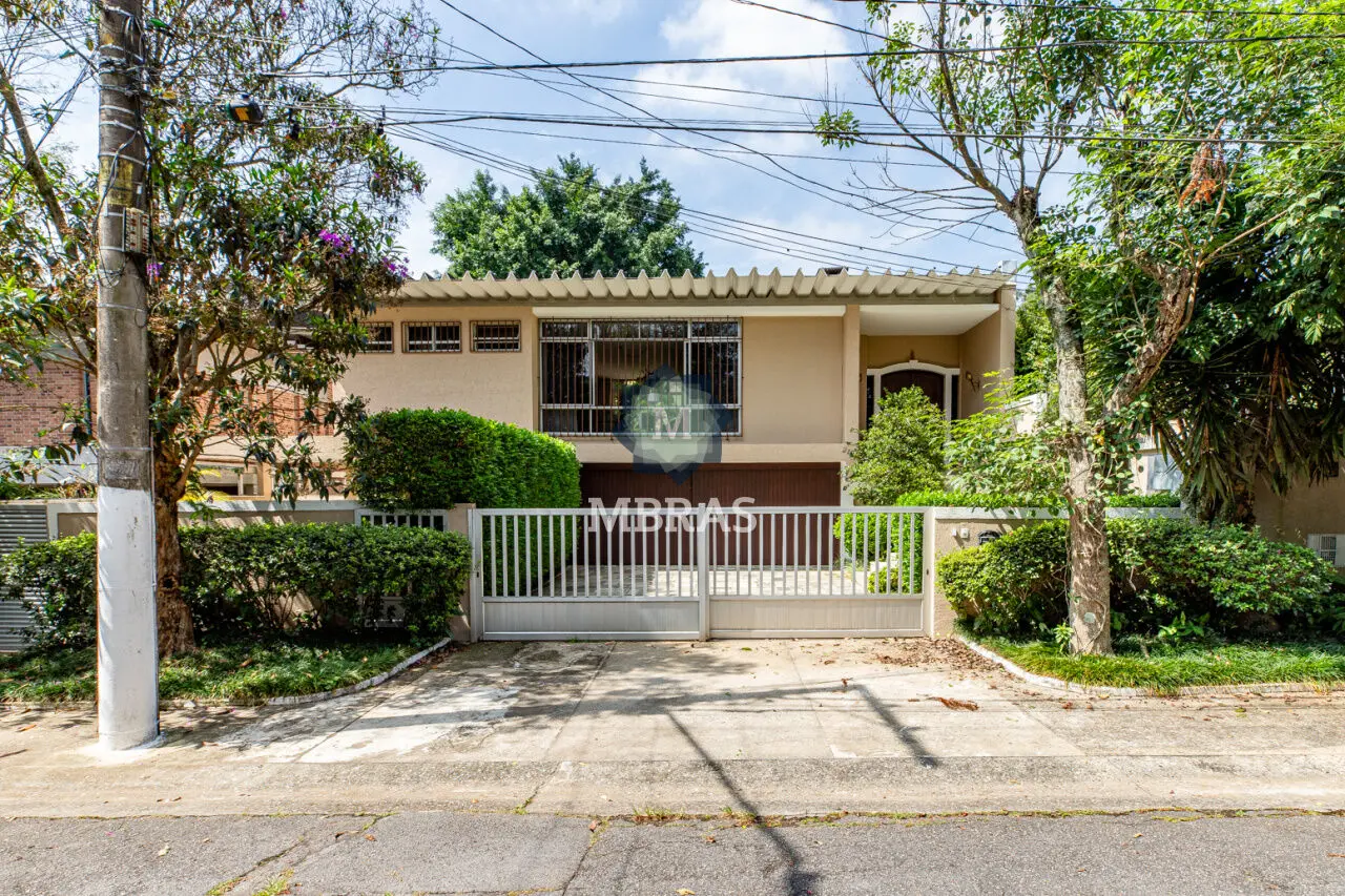 Oportunidade Única. Casa de Alto Padrão em Rua Fechada, Arborizada e Segura! - foto 0