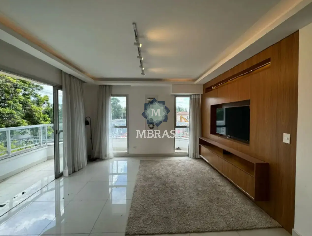 Apartamento Reformado com 195 m² e 4 Suítes e Home Office | Jardins| Pamplona - foto 0