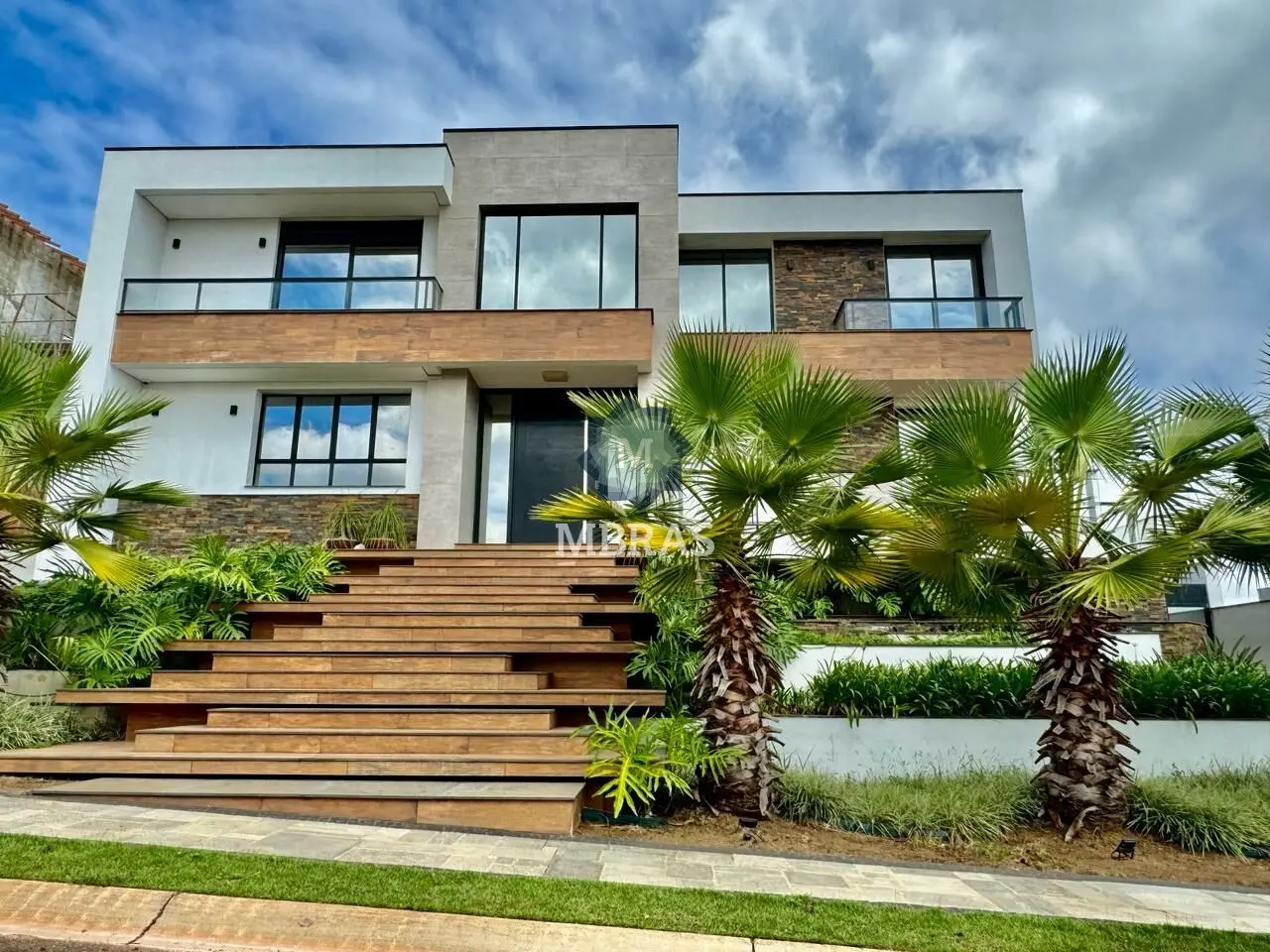 Casa de Alto Padrão na Quinta das Paineiras Sofisticação, Tecnologia e Lazer Completo - foto 0
