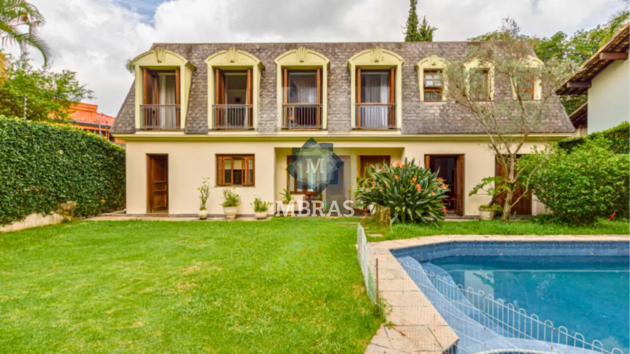Casa Exclusiva no Jardim Guedala com Vista para Praça, Piscina e Quadra de Squash - foto 0