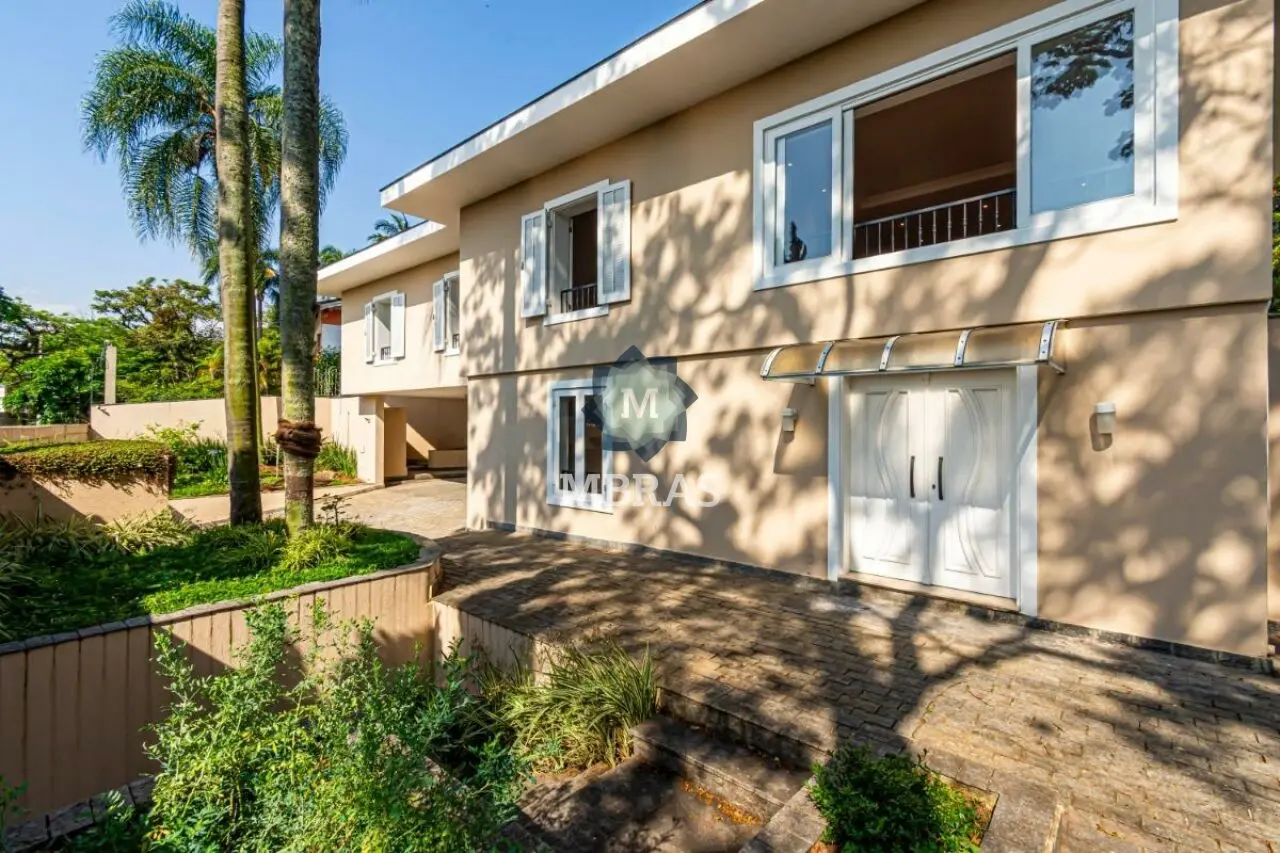Jardim Guedala | Residência Clássica de Alto Padrão com 470 m², 3 Suítes, Lazer Completo e 6 Vagas e - foto 0