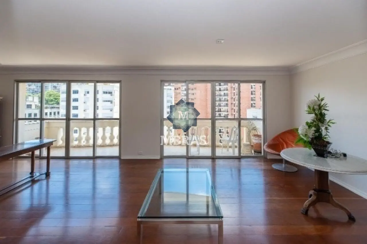 Apartamento com varanda, lareira e excelente iluminação natural no Jardins - foto 0