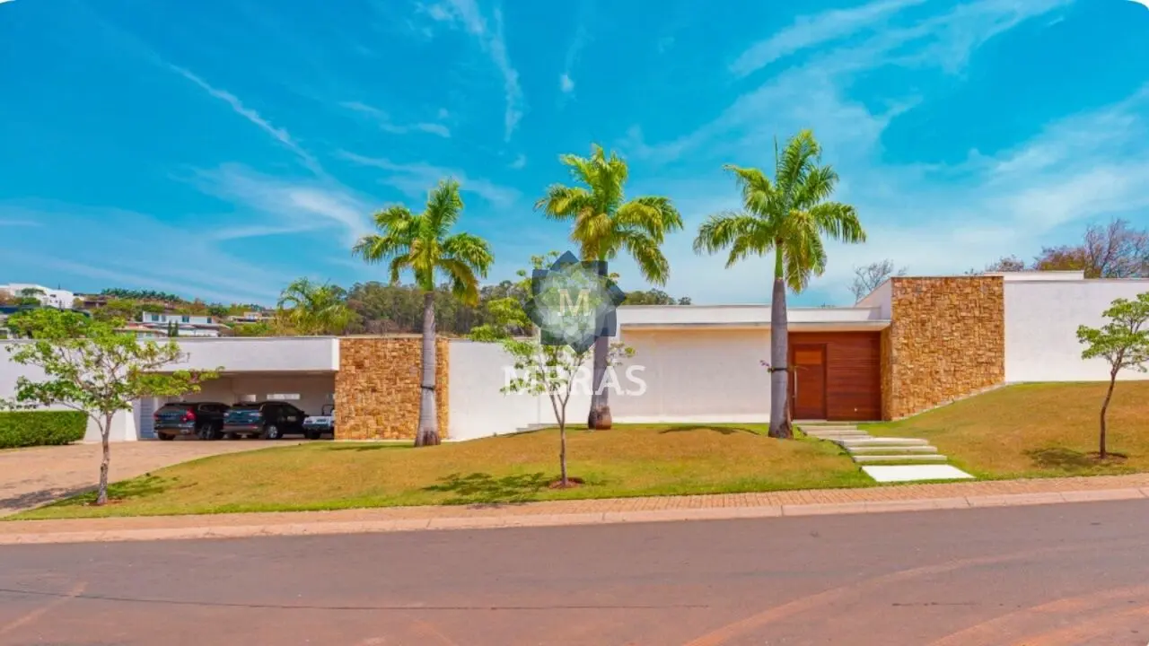 Exclusividade e Sofisticação na Fazenda da Grama | 5 Suítes | 3.200m² de Terreno - foto 0