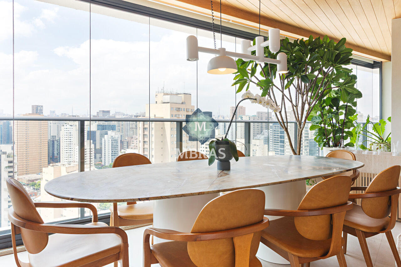 Apartamento recém-reformado com projeto assinado e vista skyline - foto 0