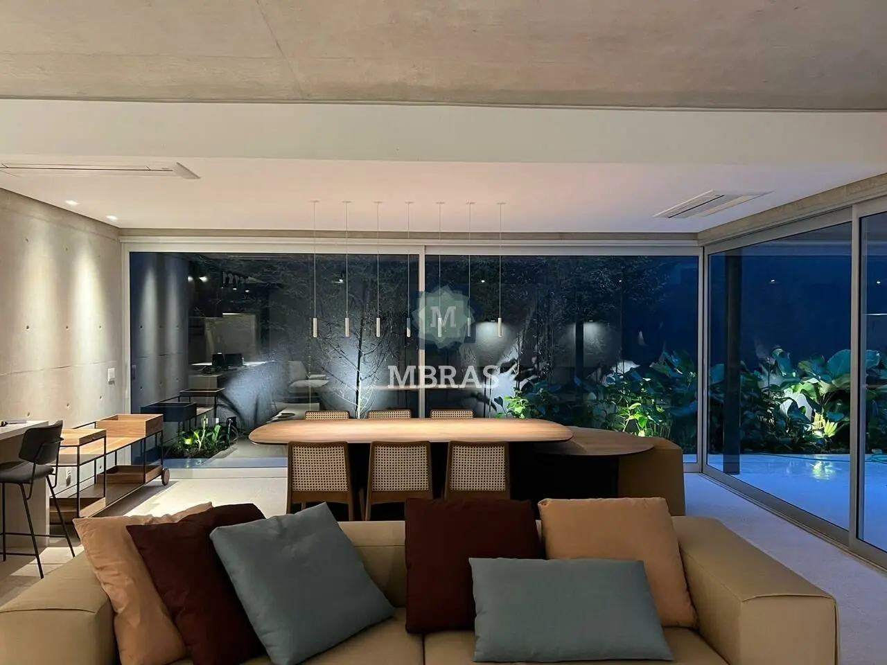 Arquitetura Assinada por Claudio Bernardes em Endereço Nobre do Jardim América - foto 0