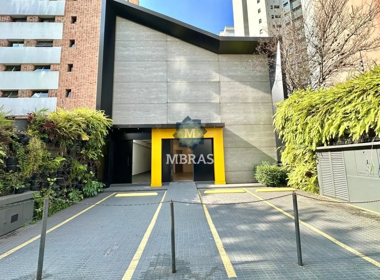 Imóvel Comercial Monousuário com 640 m² | Amplos Vãos Livres, Estrutura Completa - foto 0
